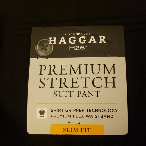 Haggar Classic Fit Premium No-iron Khakis in Black Size 48W 32L - Picture 3 of 6